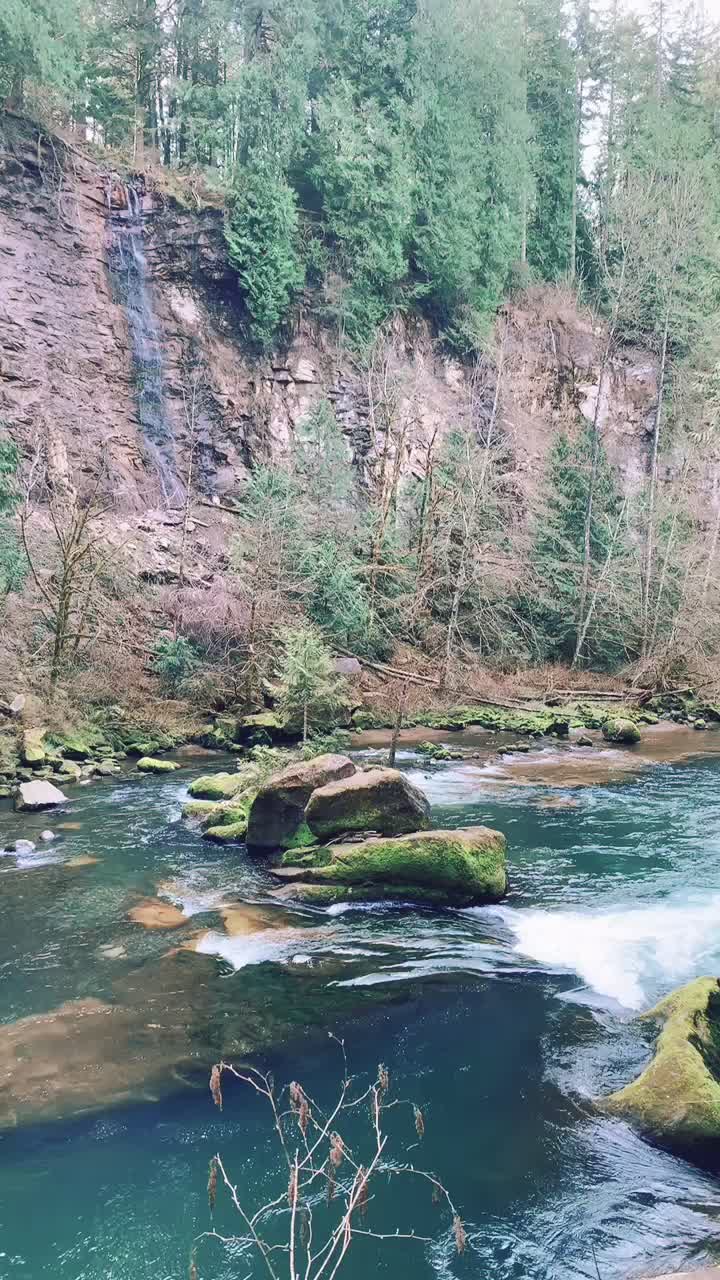 @PNW-Hikes
