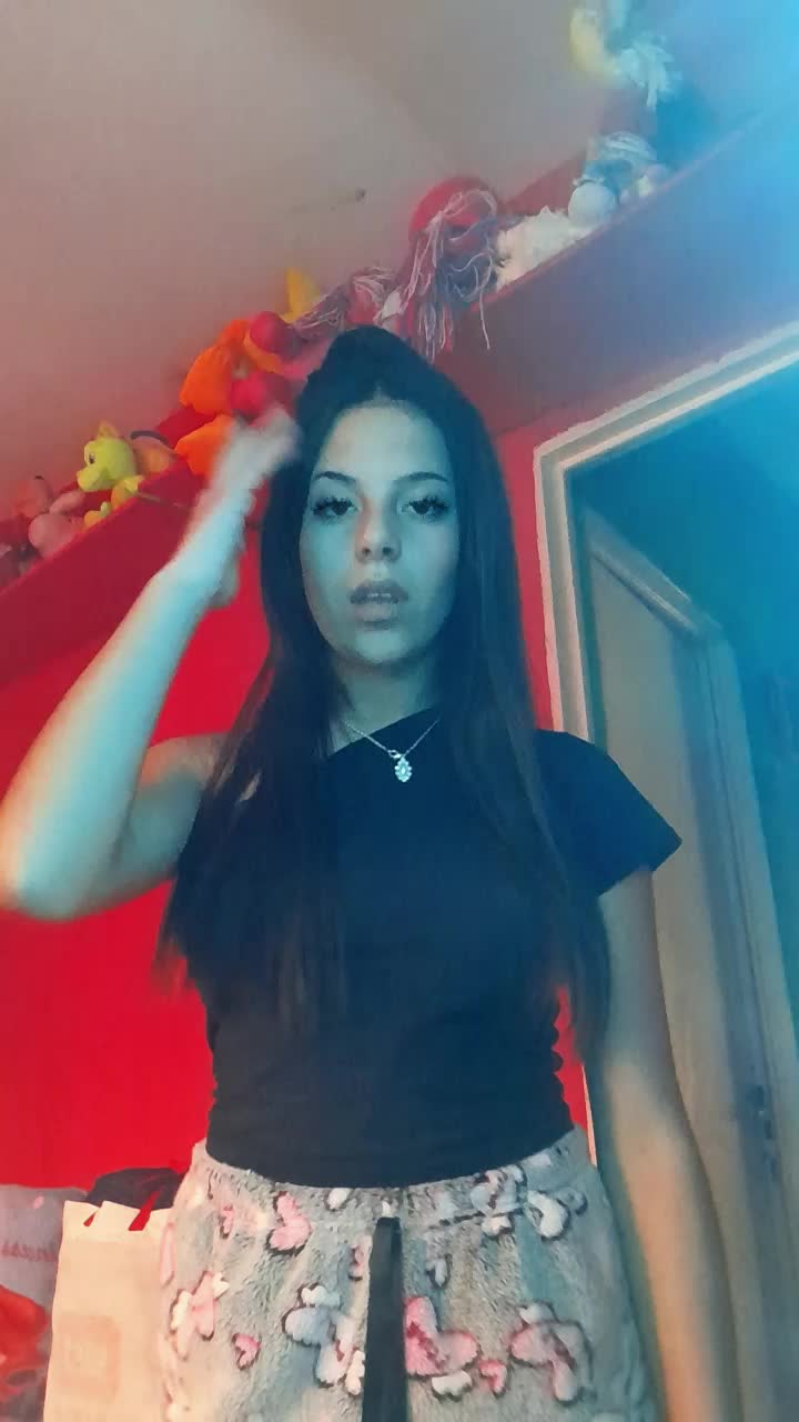 @𝐴𝑦𝑙𝑢𝑢𝑟𝑜𝑑𝑟𝑖𝑔𝑢𝑒𝑧_
