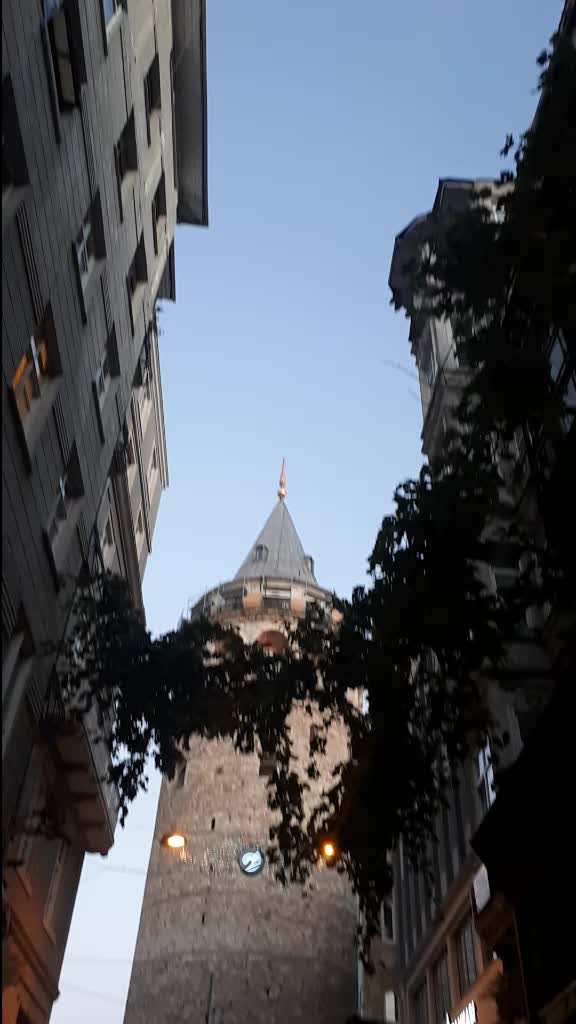@&bull;Burcu Mandil