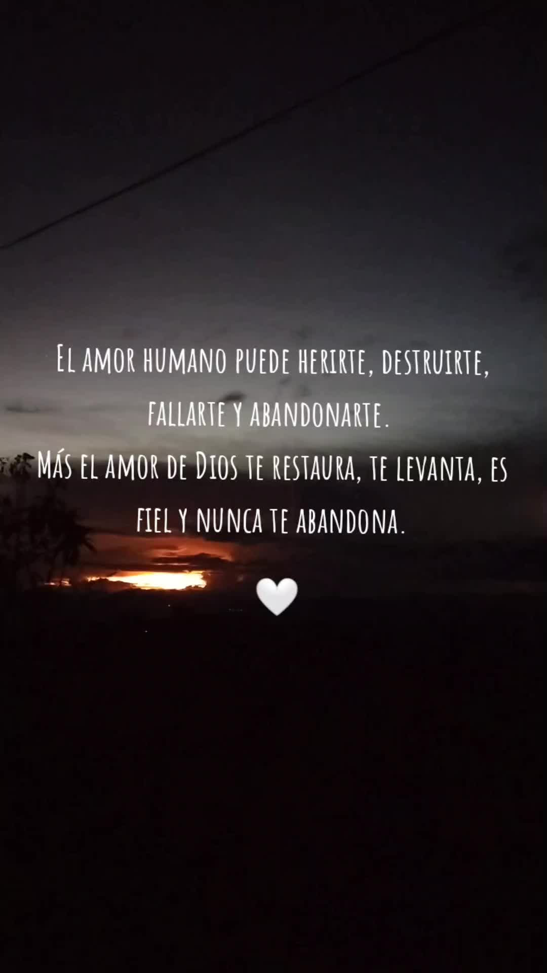 @Karolyn Gumu 🤍