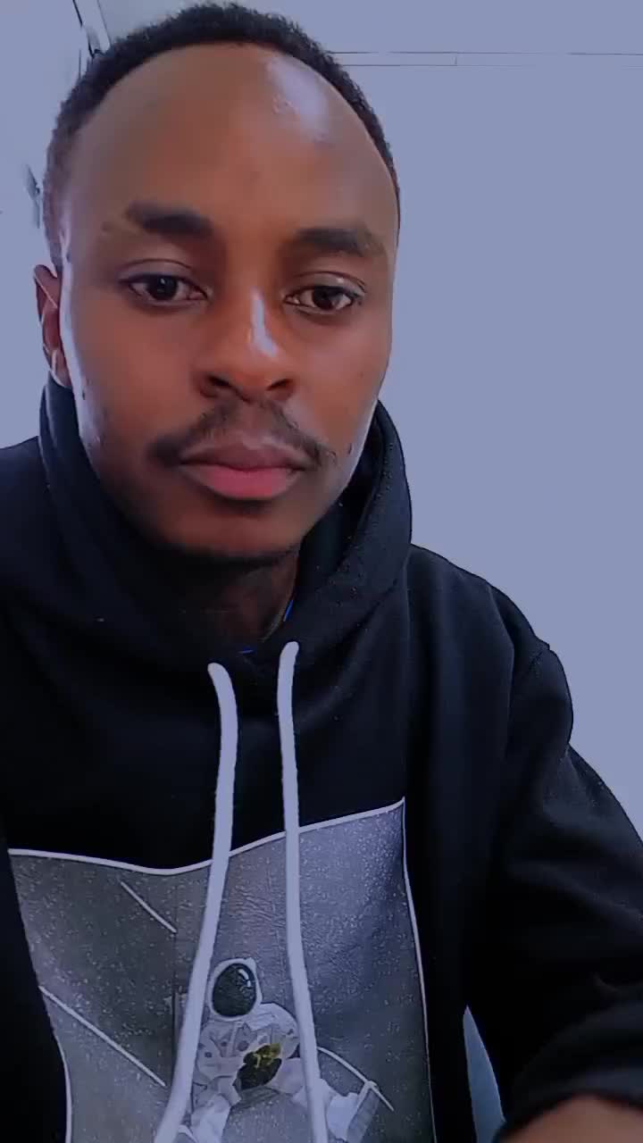 @IAMLUCKY💫