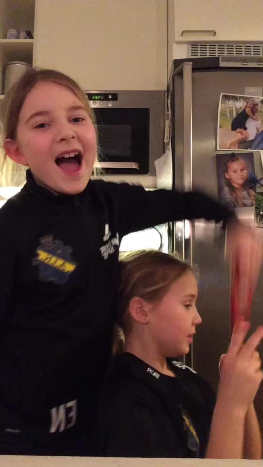 @Vi är tandtroll