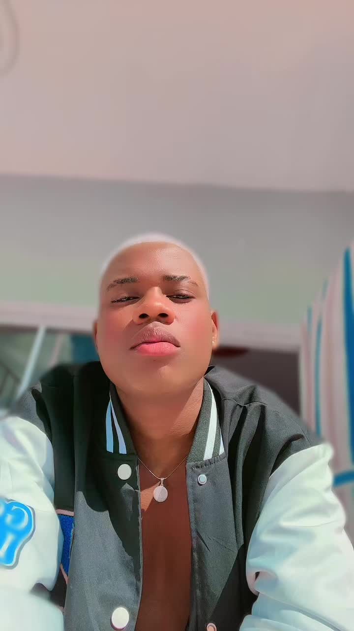 @𝕋𝕣𝕒𝕡 𝕤𝕥𝕒𝕣🇭🇹💔🐐