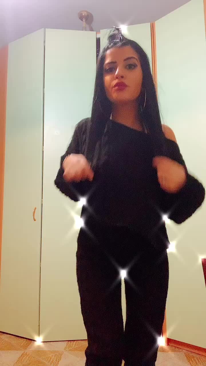 @AnastasiaBruni