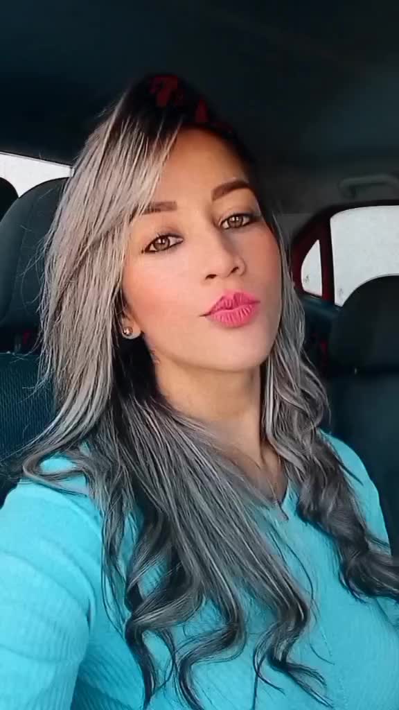 @Tha&iacute;s