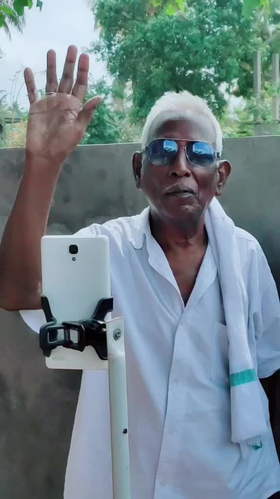 @గోదావరి అబ్బాయి ☑️