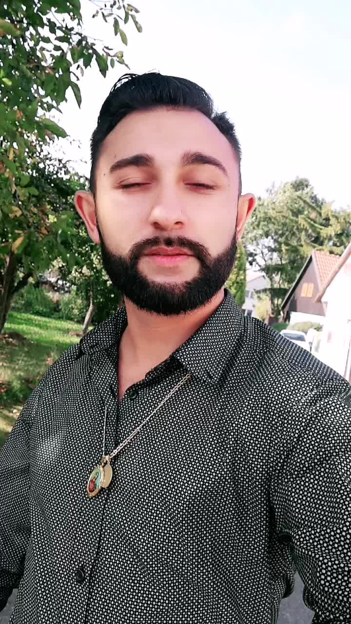 @Ezel Niko Petik