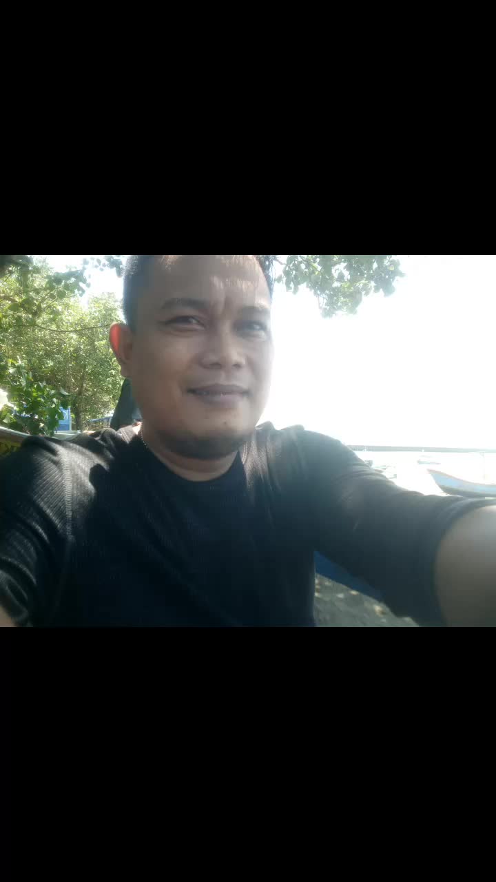@~IhsanHanur