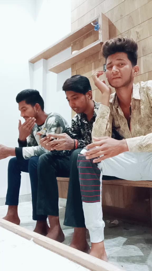 @येडा अन्शया तुश्या..