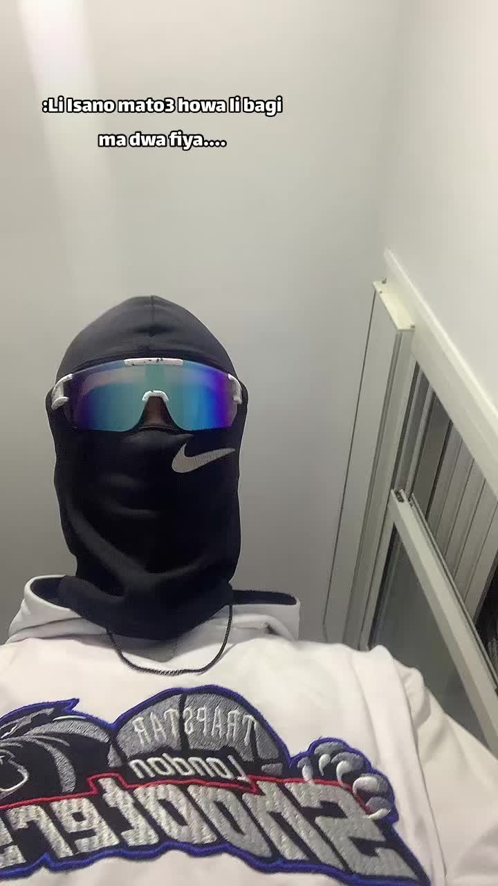 @Adamoox
