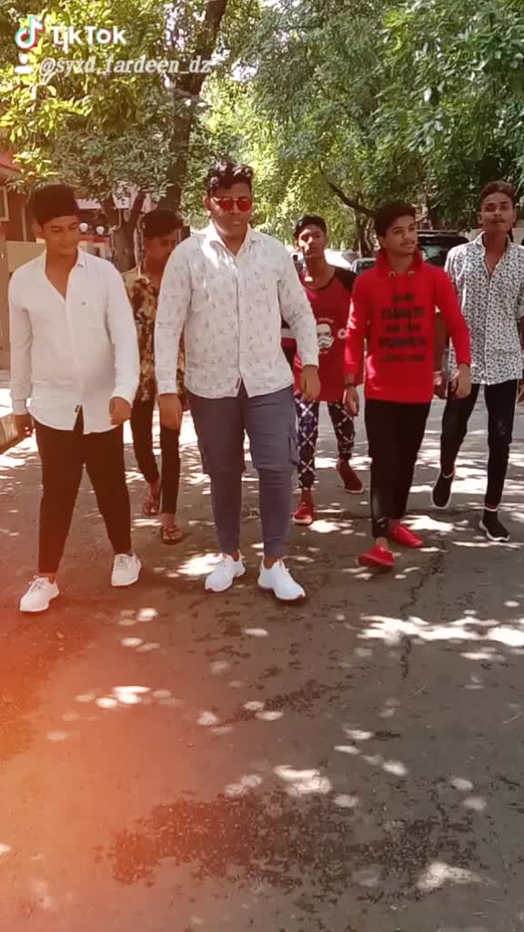 @SYXD_FARDEEN