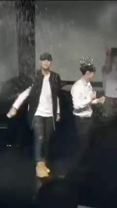@라우디