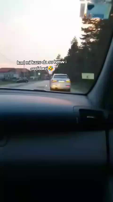 @Mujo_283