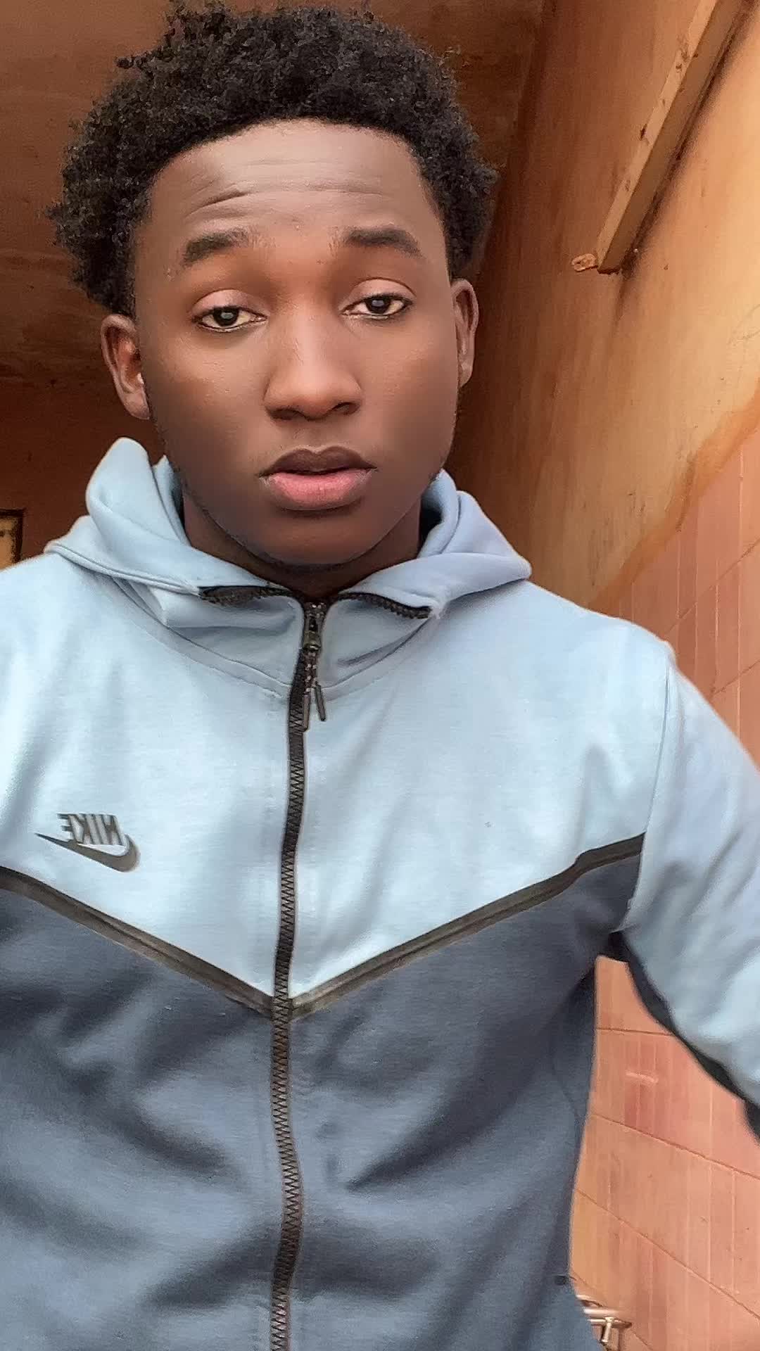 @Zhogono le Boss ❄️🦉