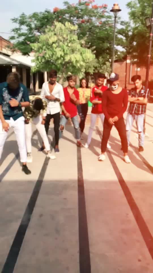 @AAYUSHI🎈