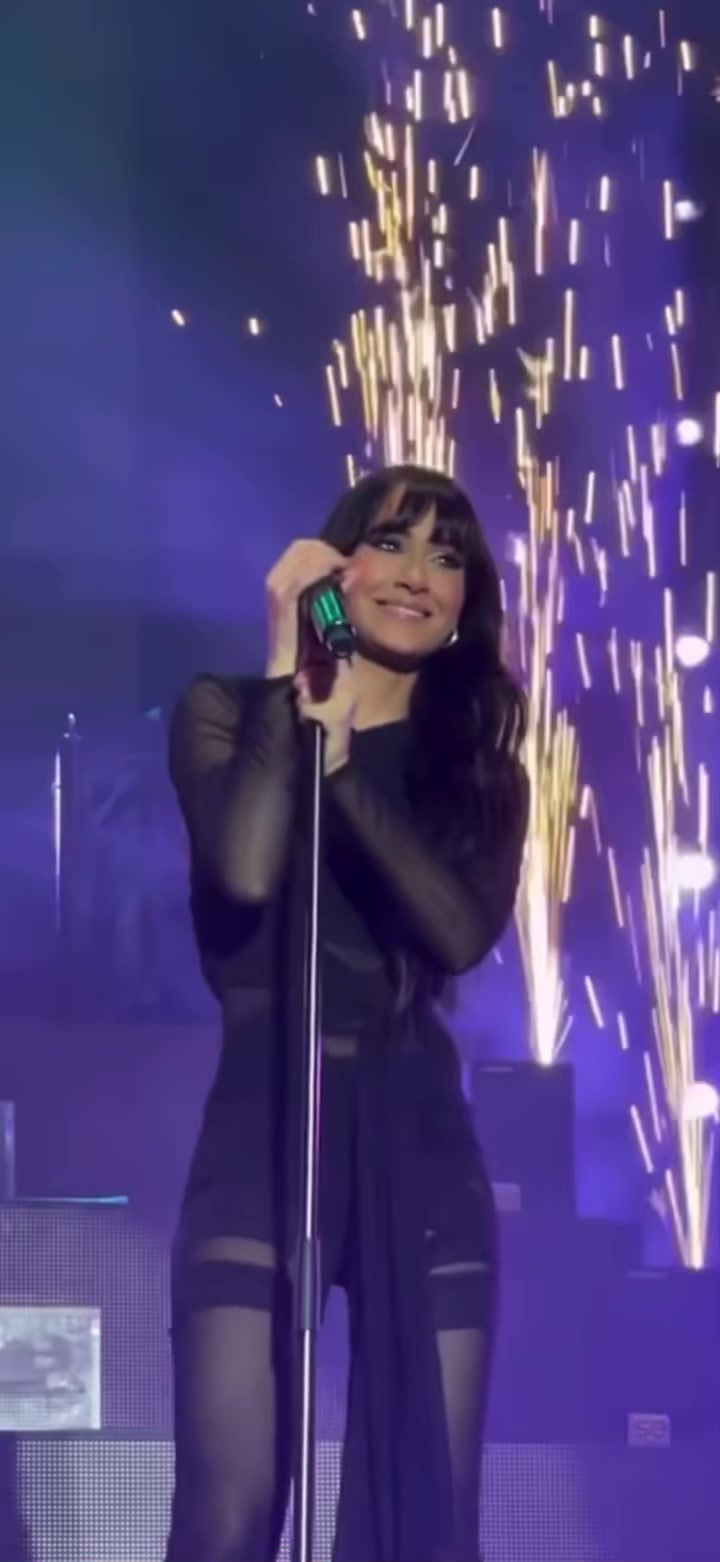 @Aitana