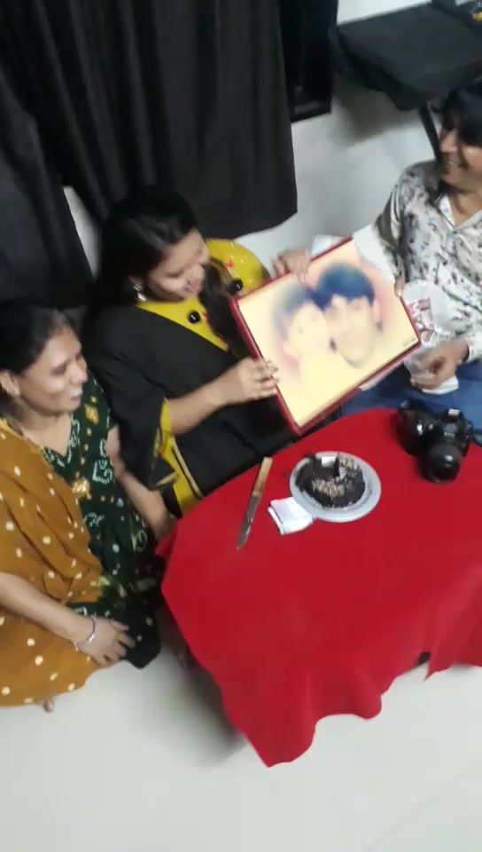 @DHULARAJA રોણ ફરવાના