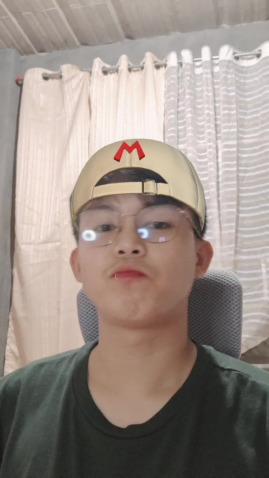@.andrewww