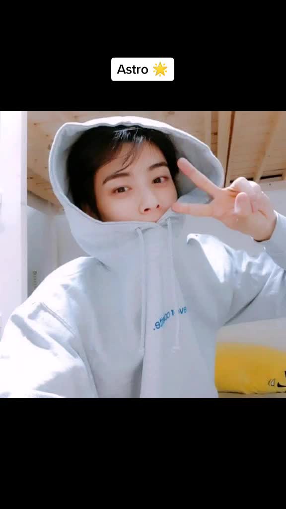 @Cha Eunwoo 차은우
