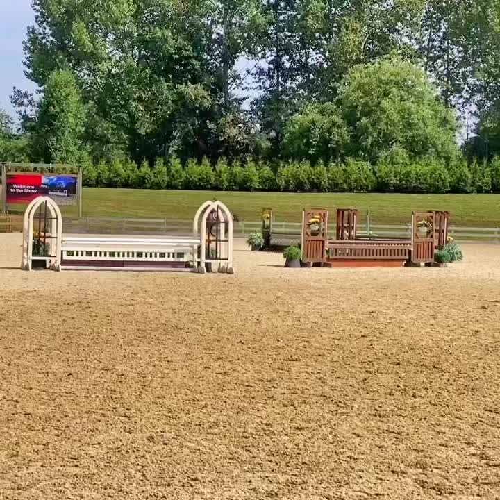 @Christina L 🇨🇦