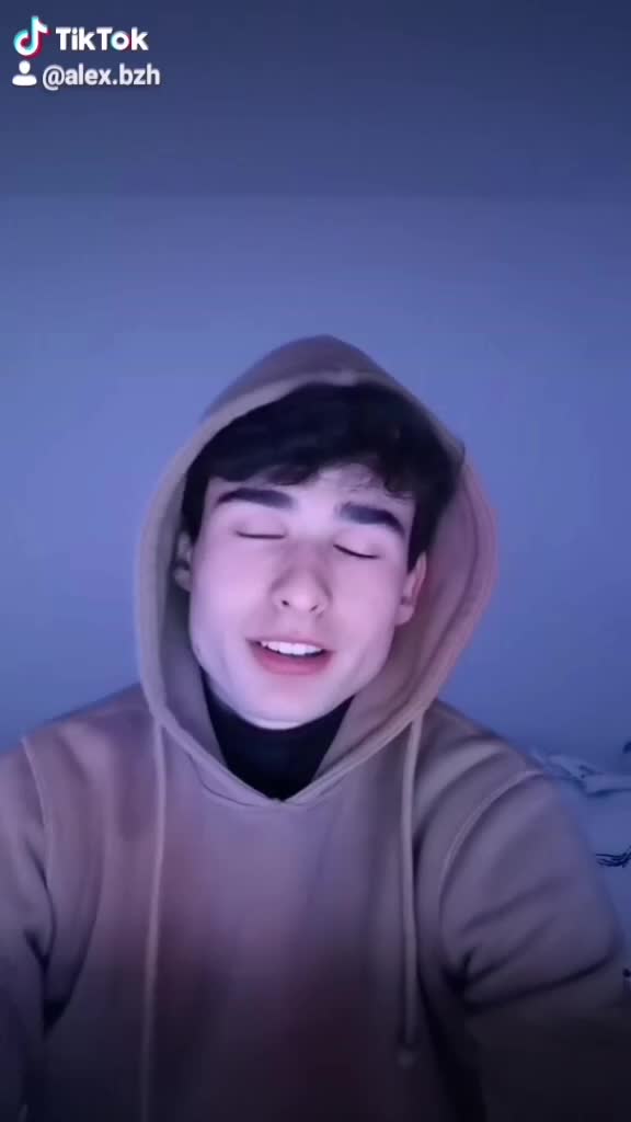 @Alex.bzh