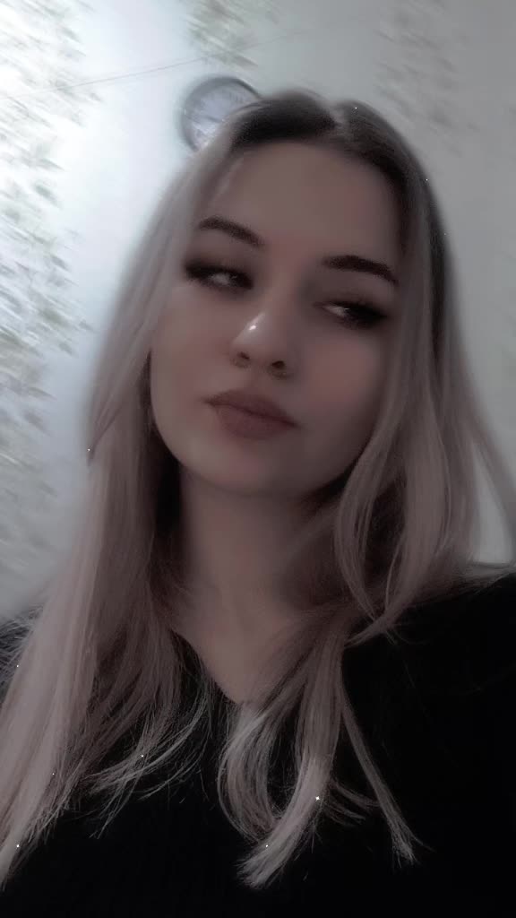 @_Lana_Li_22