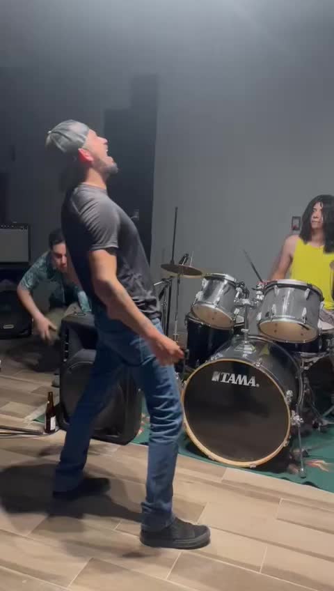 @Rub&eacute;nMtz