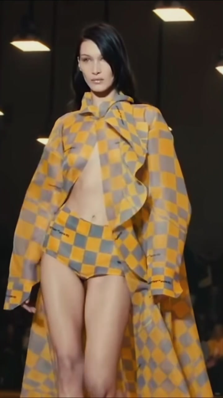 @Bella Hadid