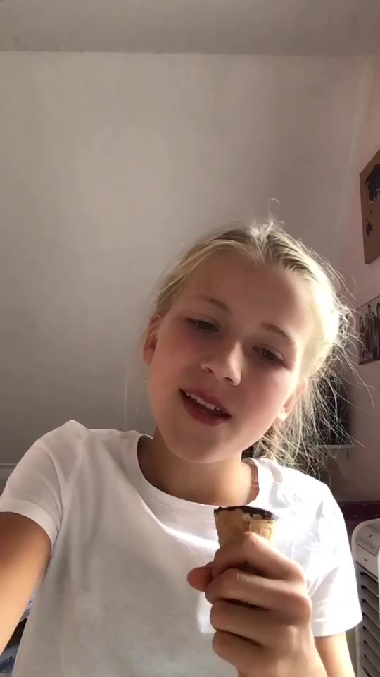 @Anoniemxoxxo
