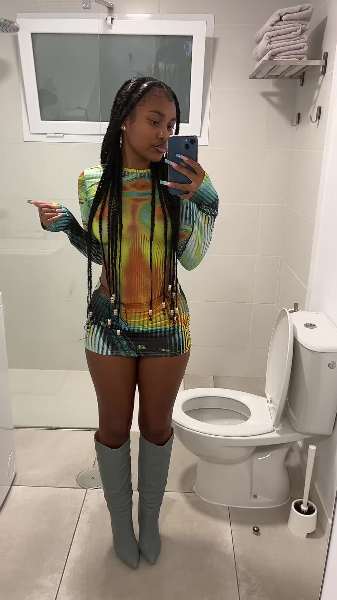 @Emizjae