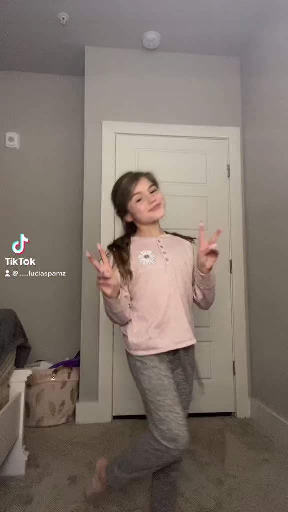 @🖤❤️💚💙