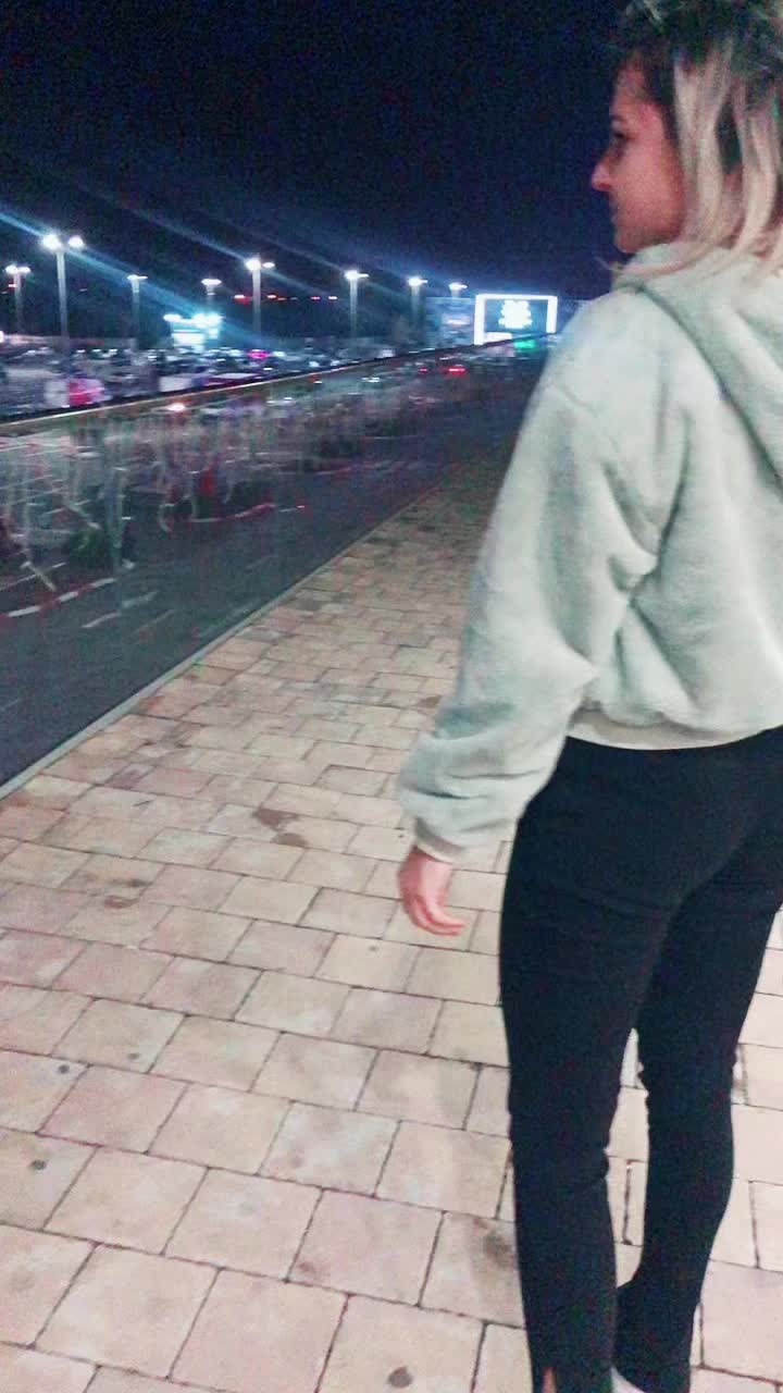 @Ella