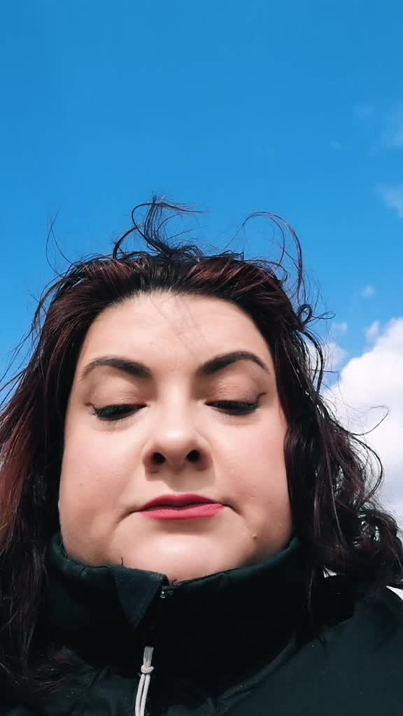 @AlexaMel
