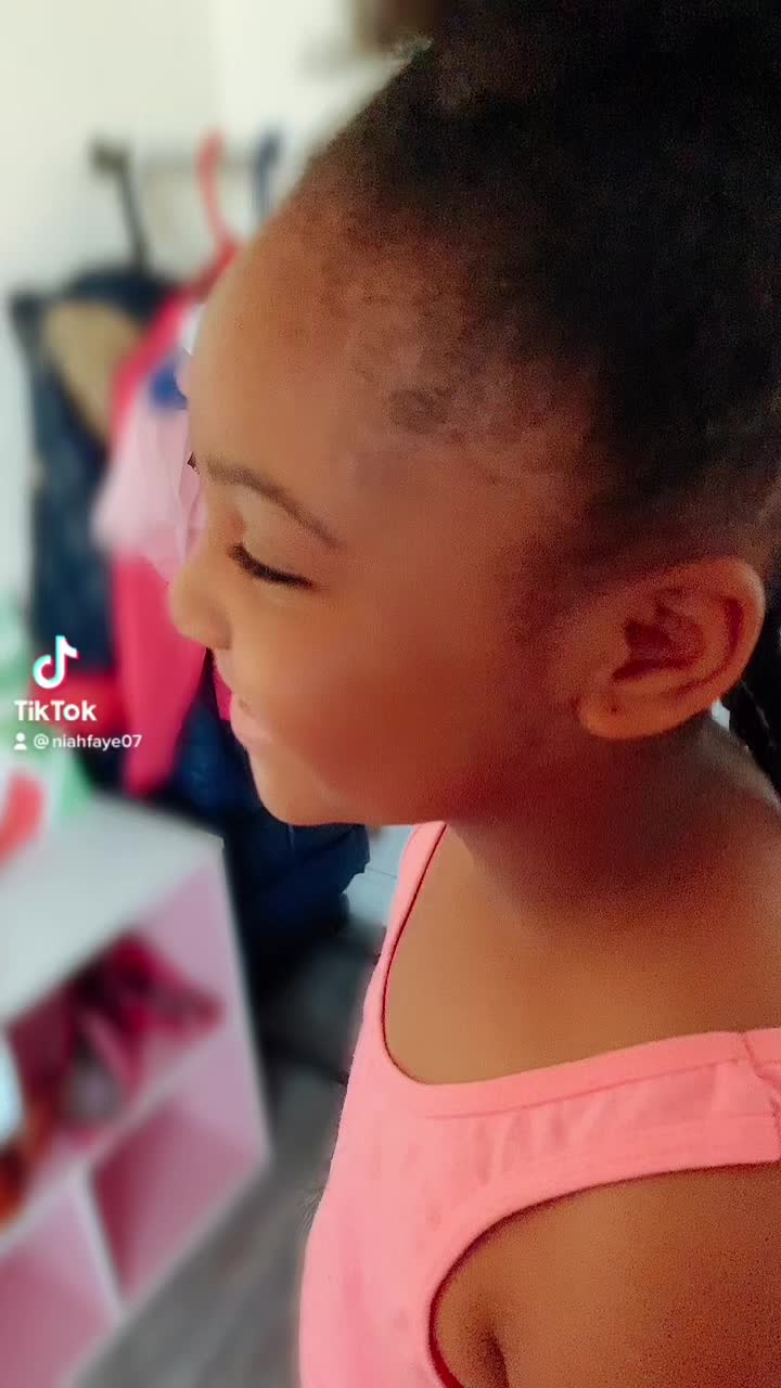 @Niahfaye07