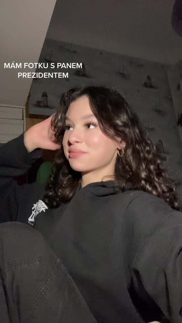 @ᴠᴀɴᴇꜱꜱ(ᴀ)