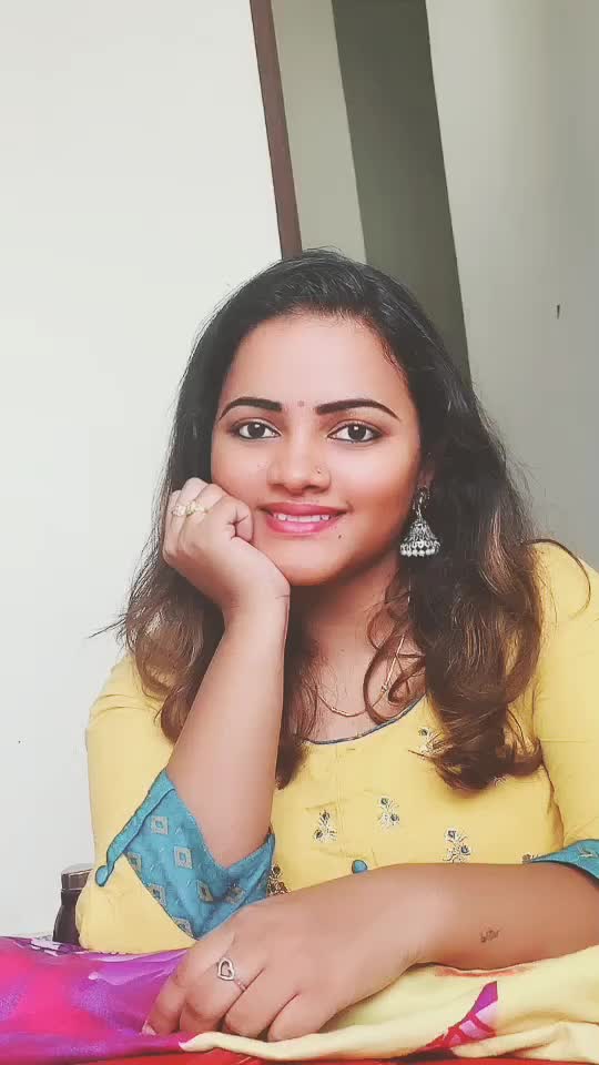 @NAVYASRI❤️👩🏻🦰