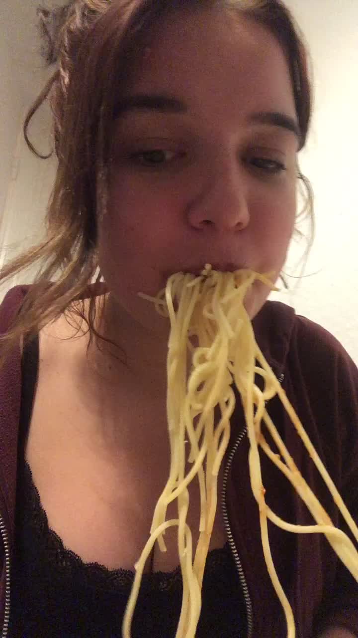 @Dudewhoisamelieruess