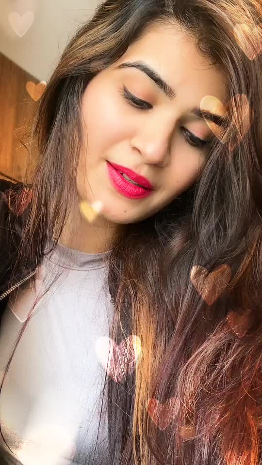@Priya👑