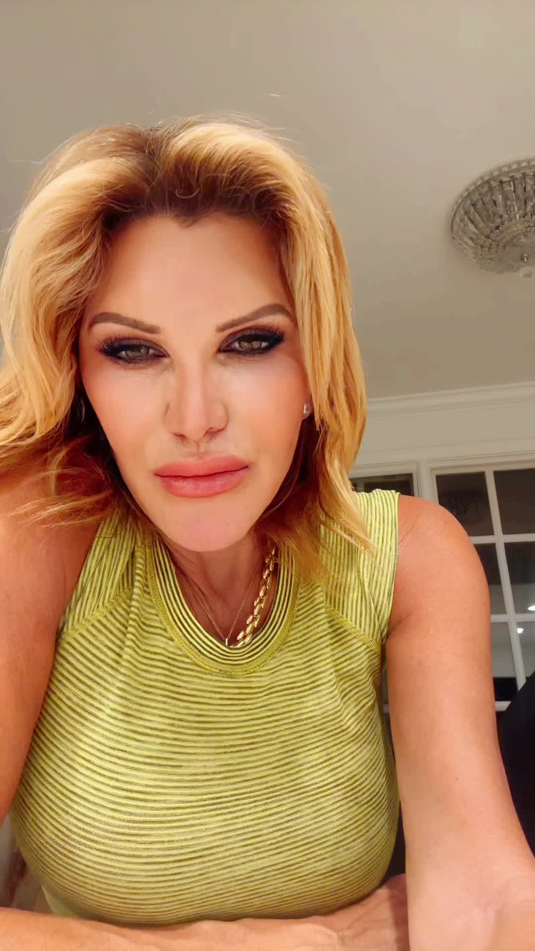 @veralynvenezio