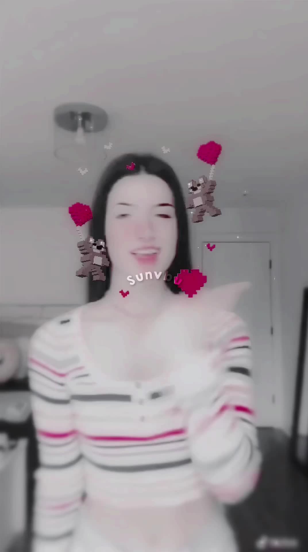 @b e l l a