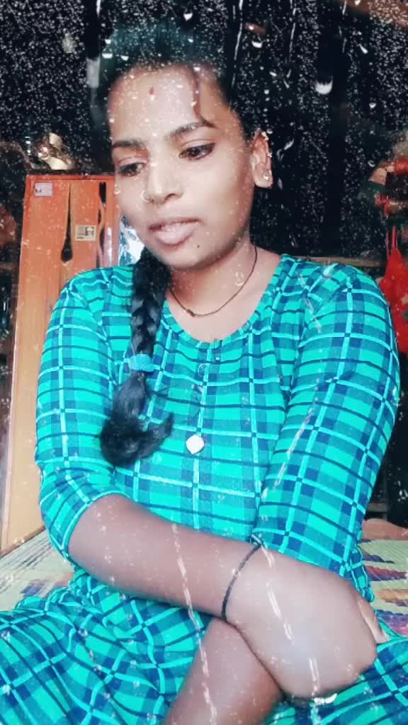 @😍smiling queen 😍