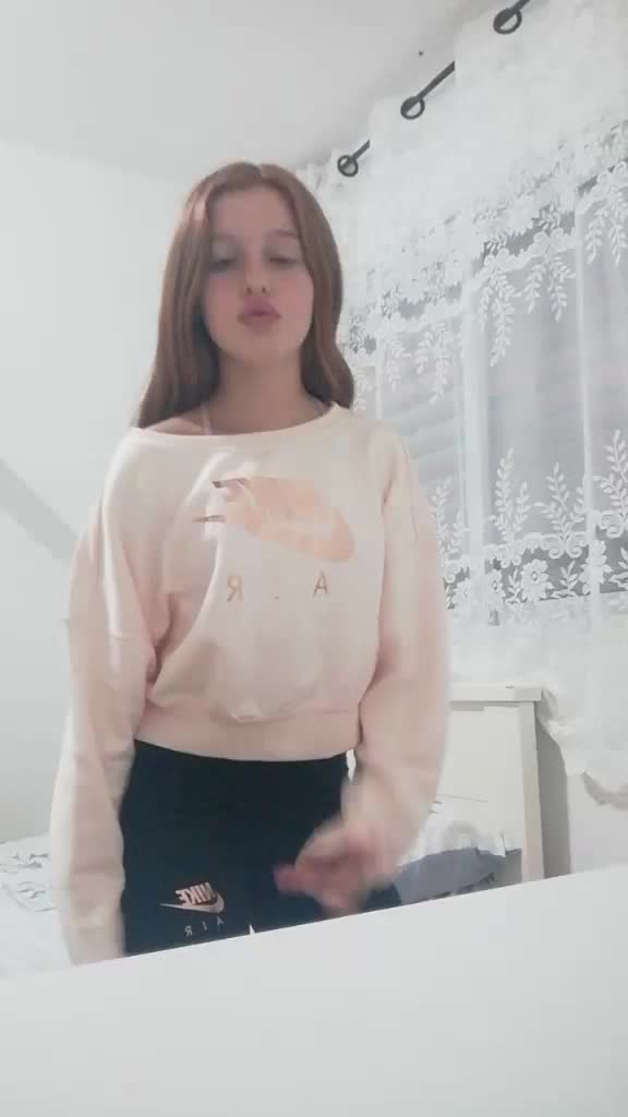 @Ella