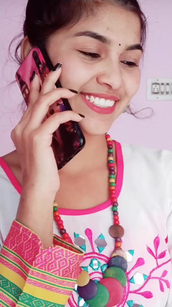 @Ķăvýå Ğõwđă😎❤