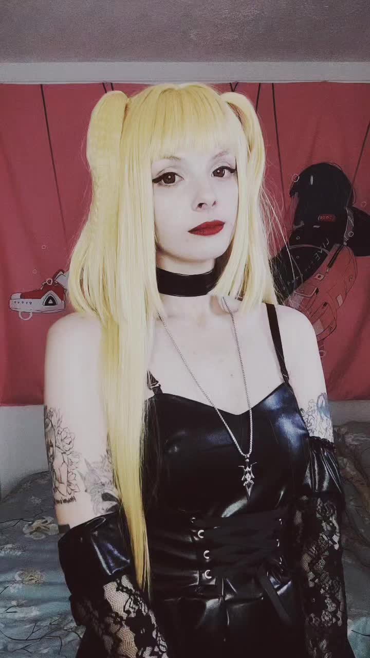 @sky.strayfox
