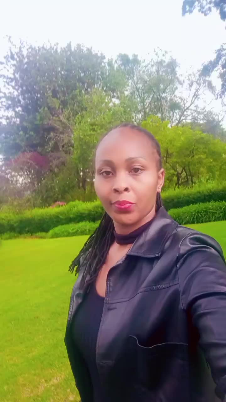 @Nkatha Maureen+12