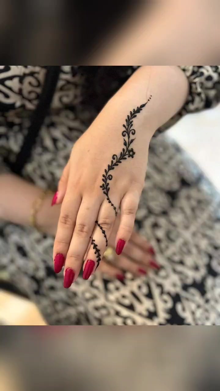 @رسم حنه Aml🦋