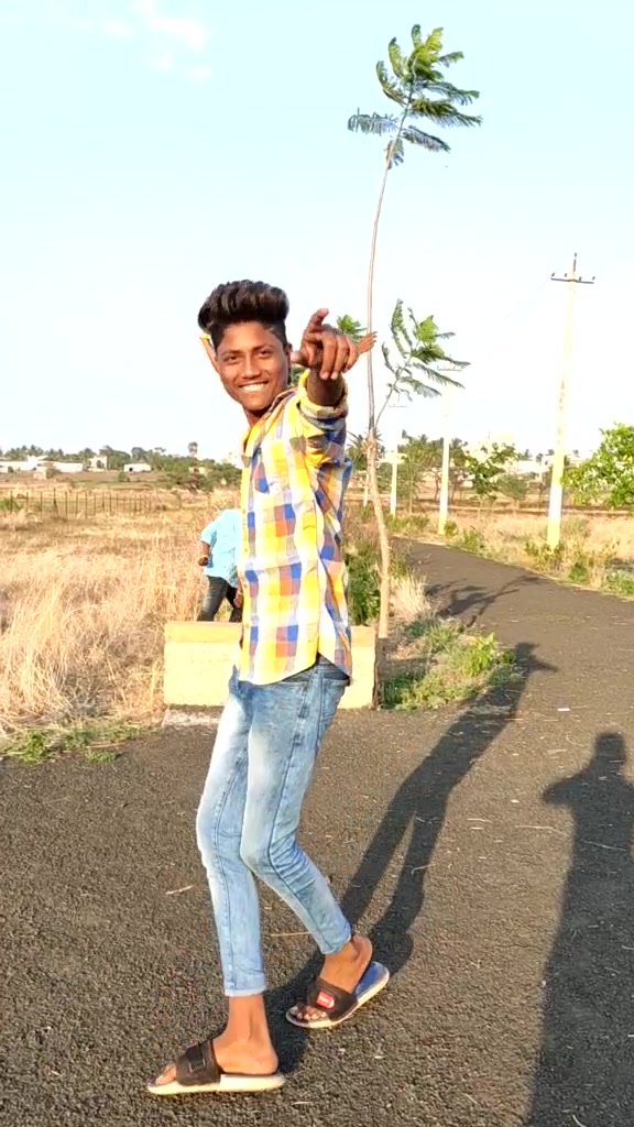 @👑_GIRISH ANKOSHE_👑