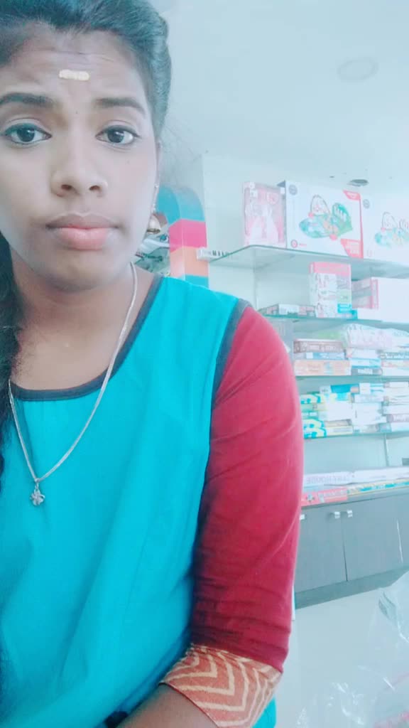 @Lovely aarthi😍