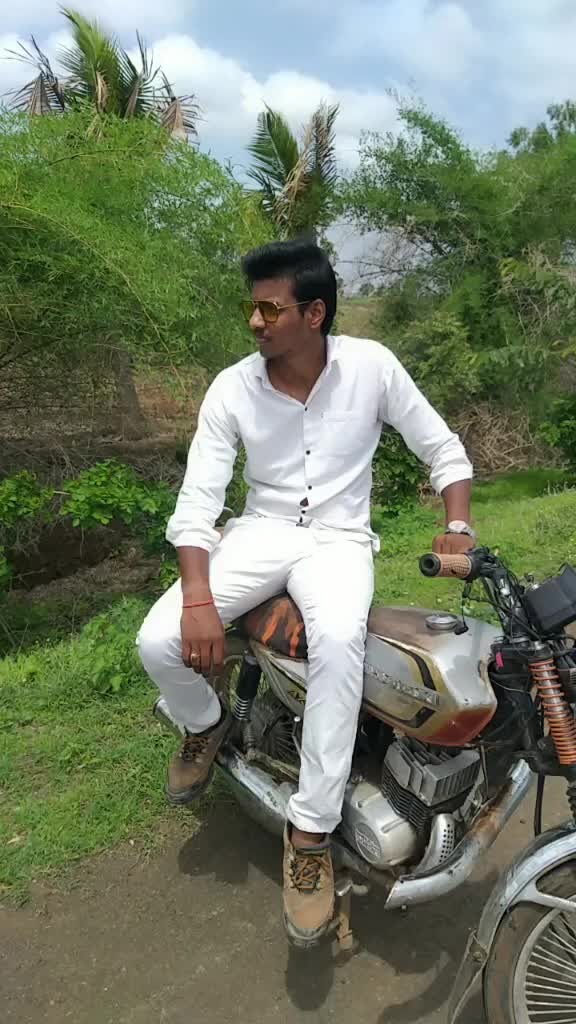 @सरकार अक्षयराजेभोसले
