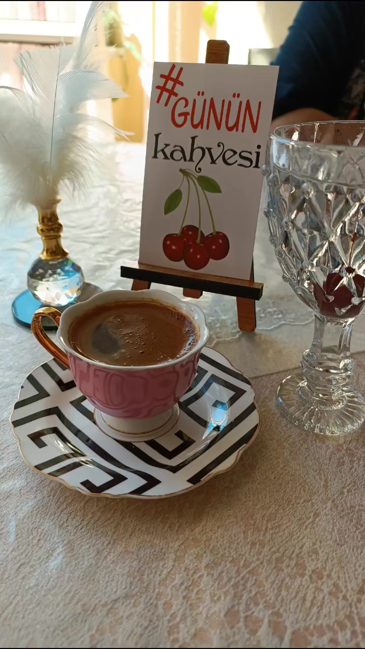 @esra&ouml;zt&uuml;rk
